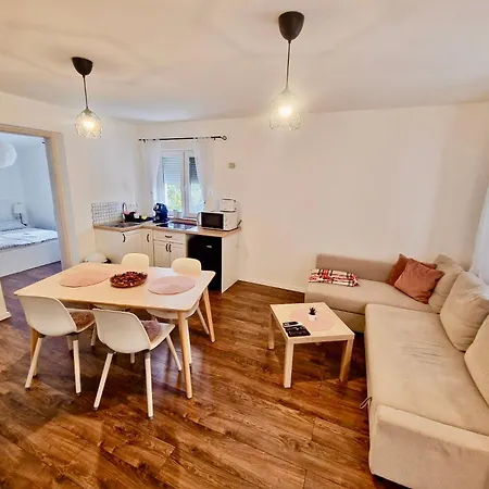 Apartman Pipacs