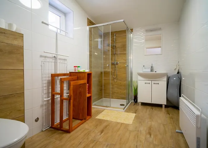 Pipacs Apartmanhaz *